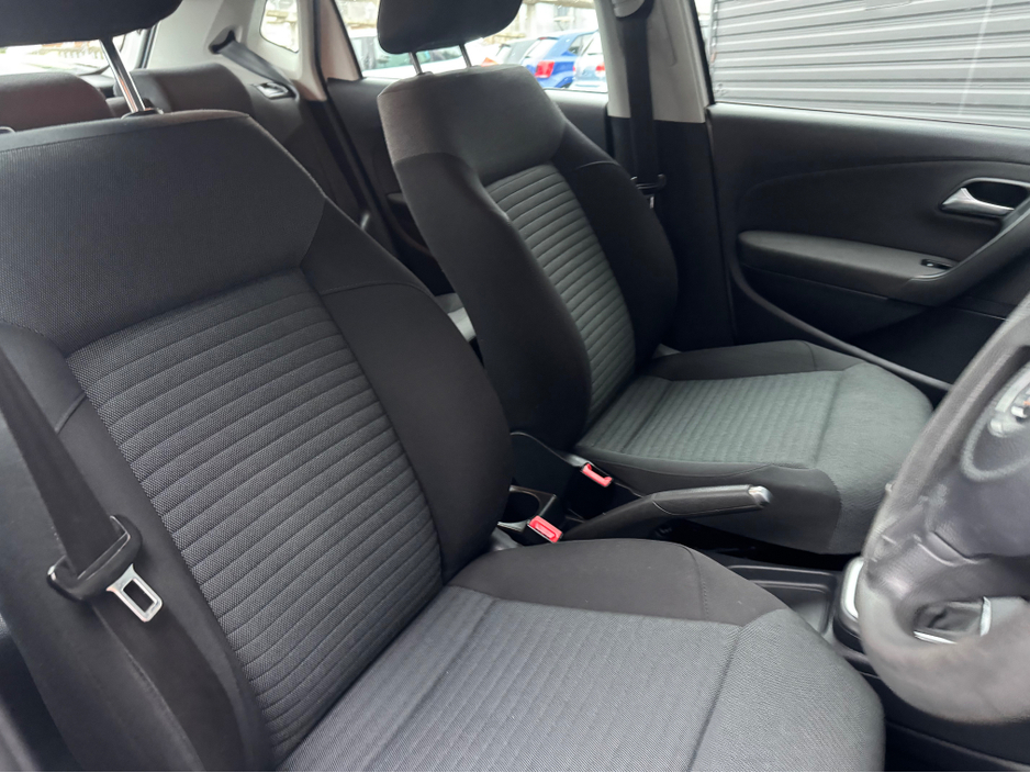 2011 Volkswagen Polo CL 1.2 MANUAL €5,895