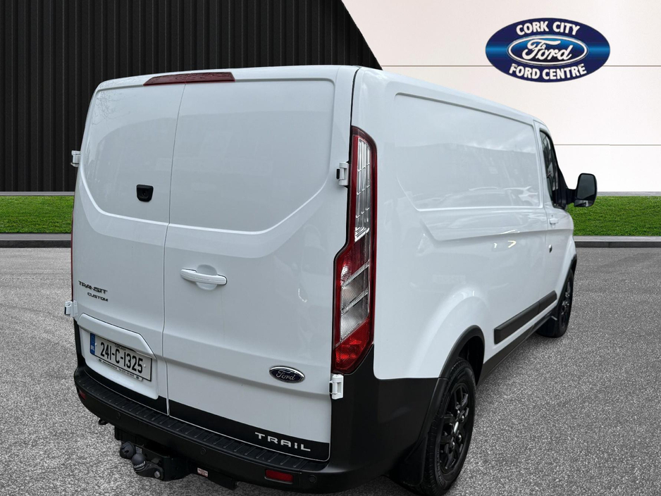 2024 Ford Transit Custom - image 2