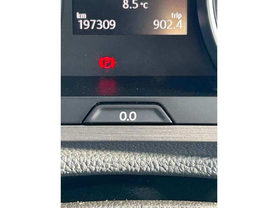 2013 Volkswagen Golf - image 11