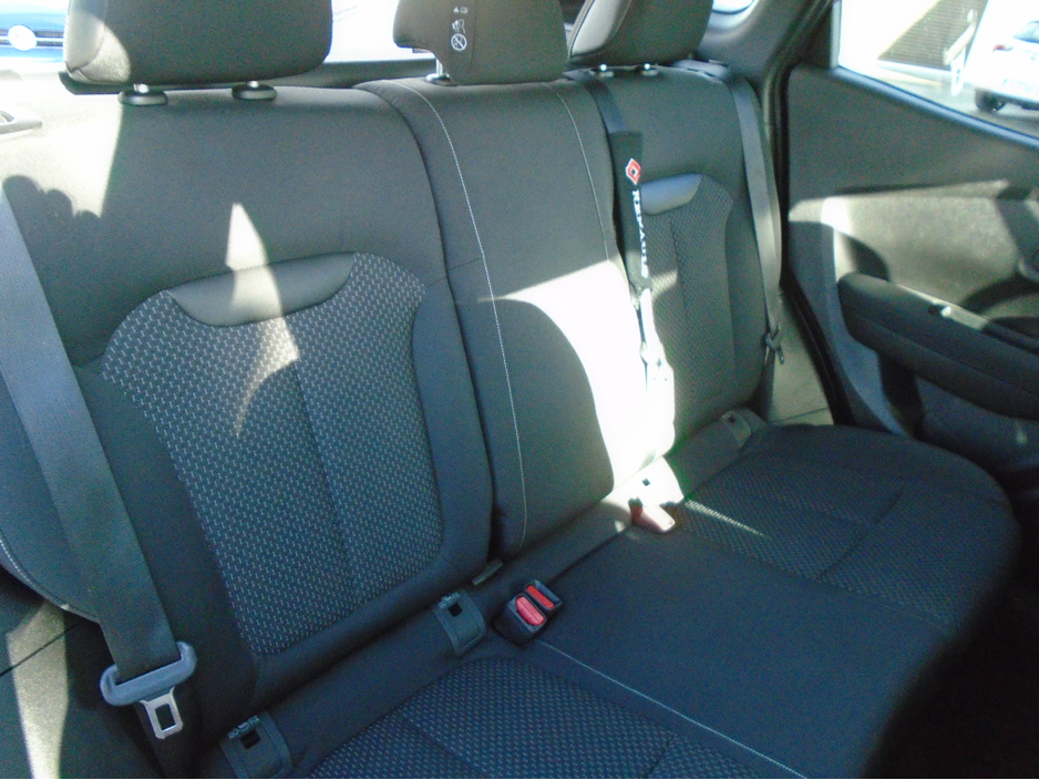 2015 Renault Kadjar - image 8