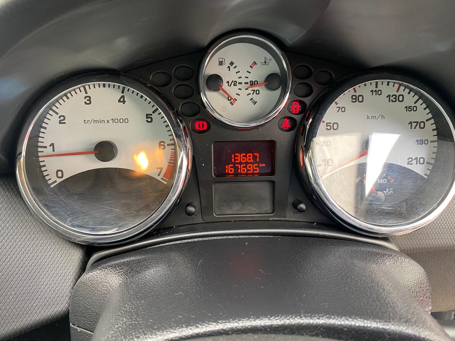 2006 Peugeot 207 - image 12