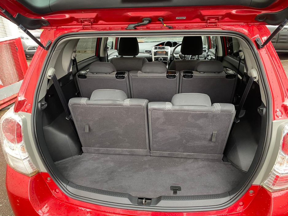 2014 Toyota Verso - image 9