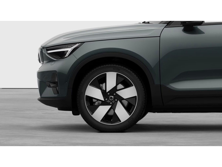 2026 Volvo EC40 - image 7