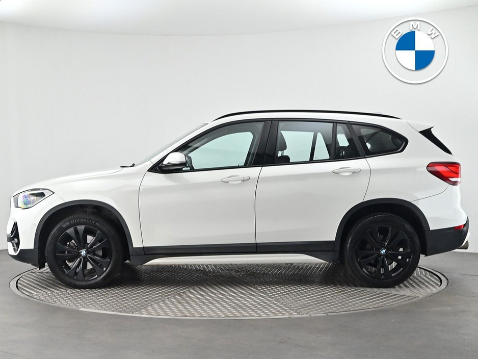 2022 BMW X1 sDrive18i Sport €32,900