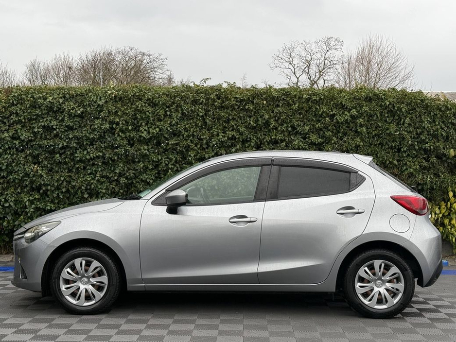 2016 Mazda Demio 1.3 SKYACTIV // SERVICE HISTORY // REVERSE CAMERA // AIR CONDITIONING €10,900