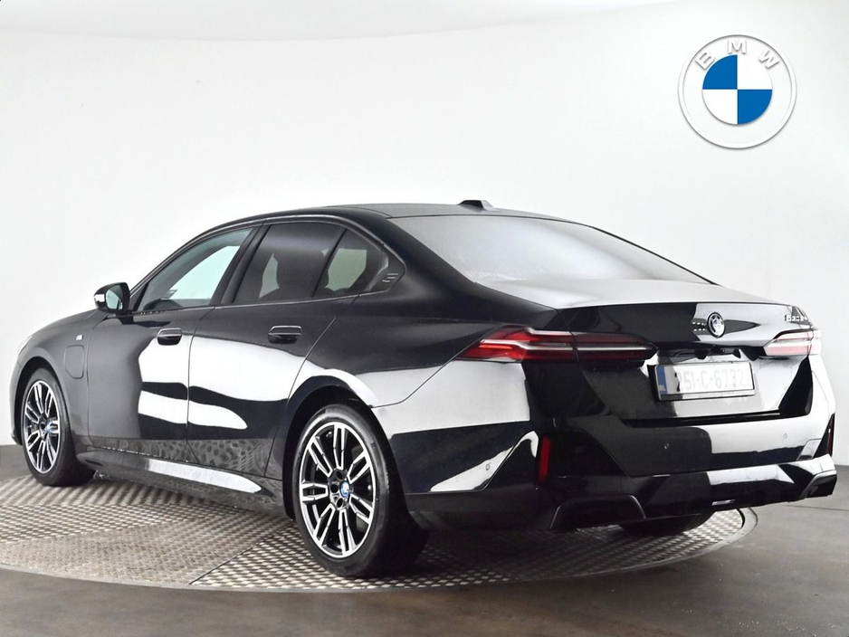 2025 BMW 5 Series - image 2