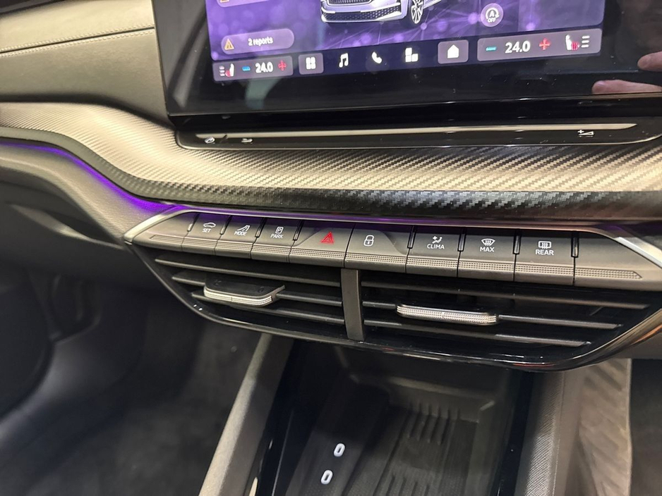 2025 Skoda Octavia - image 17