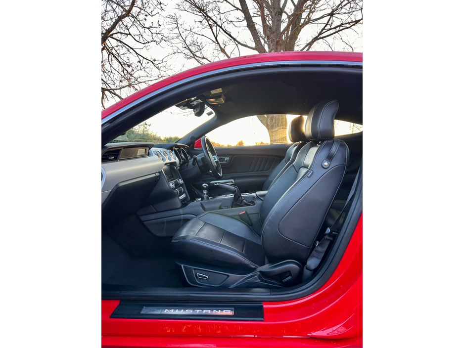 2017 Ford Mustang FASTBACK 5.0L V8 6SPEED 2DR €49,995