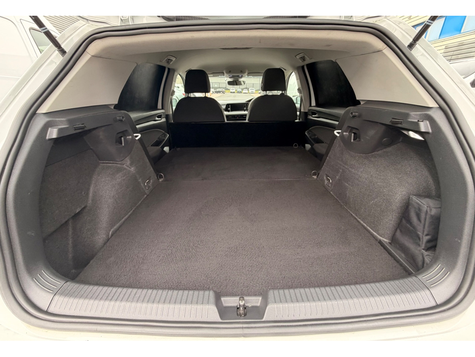 2021 Volkswagen Golf - image 8