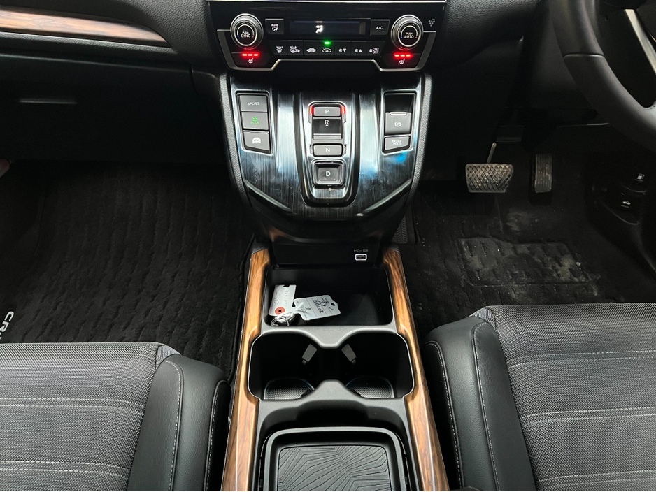 2021 Honda CR-V €32950 2021 HONDA CR-V HEV EX 2.0 AUTOMATIC / CRUISE CONTROL / REVERSE CAMERA / ELECTRIC MEMORY & HEATED SEATS / PADDLE SHIFTERS €32,950