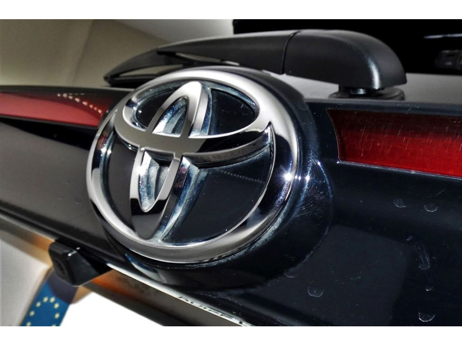 2022 Toyota Yaris Cross - image 28