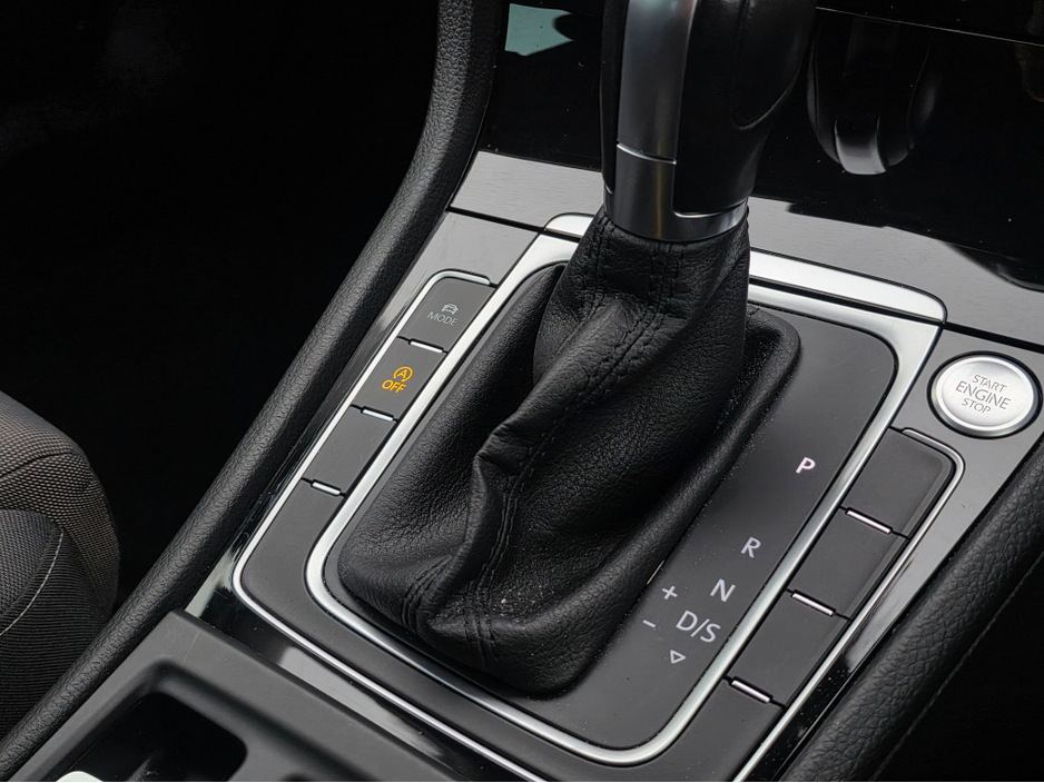 2019 Volkswagen Golf 1.4 TSI  VIRTUAL CLOCKS  REVERSE CAMERA - NAVIGATION - CARPLAY - ANDROID AUTO-   - DISCOVER PRO €18,950