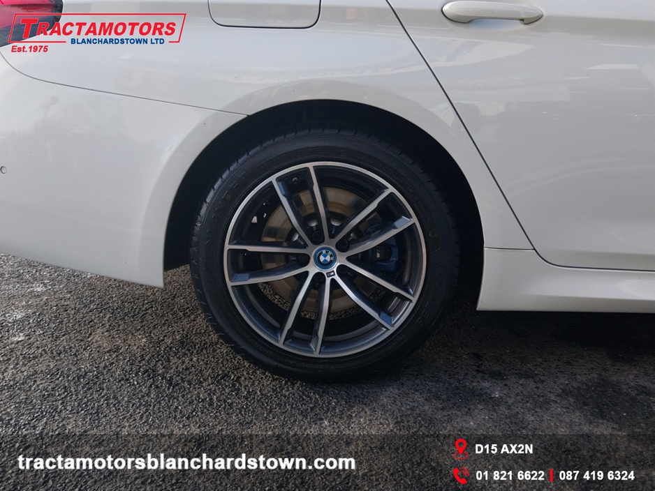 2023 BMW 5 Series - image 8