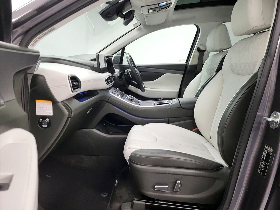 2022 Hyundai Santa Fe - image 7