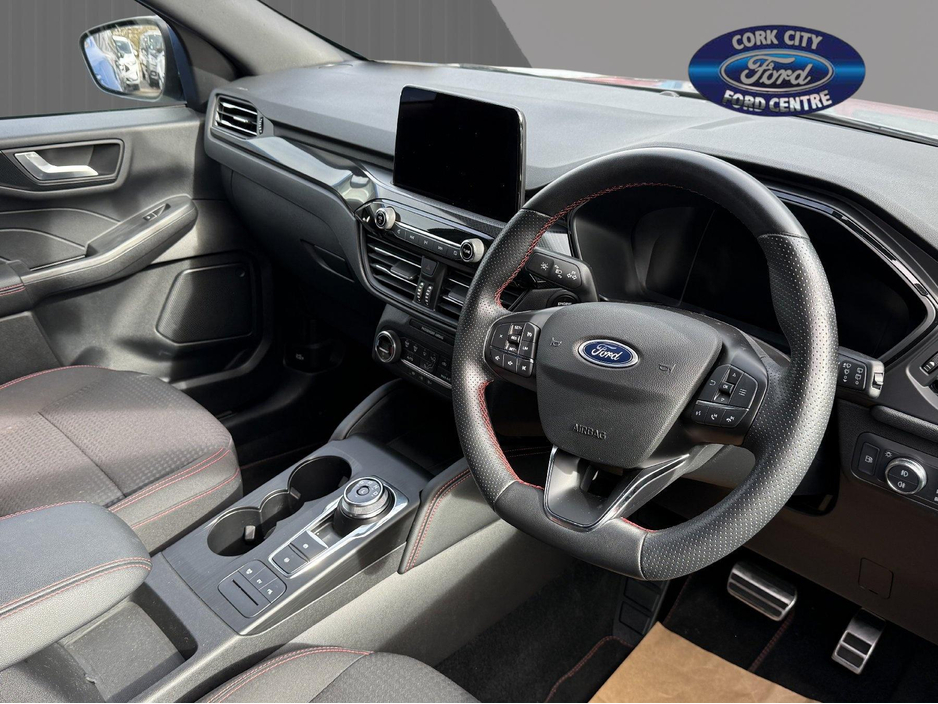 2022 Ford Kuga - image 6