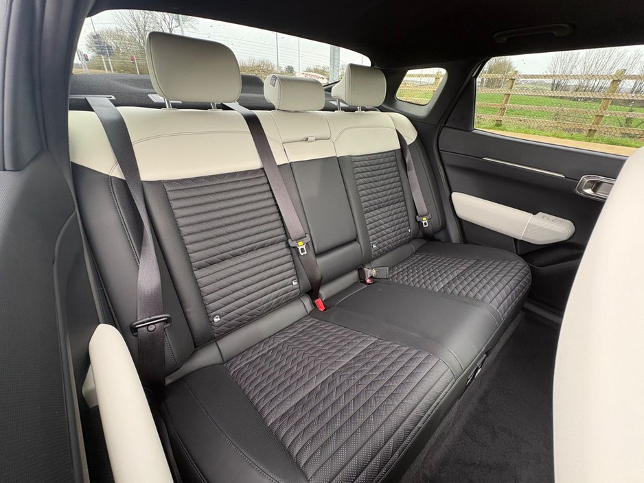 2026 Kia EV4 - image 18