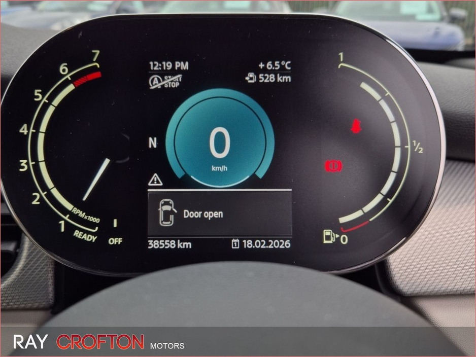 2022 MINI Hatch Cooper Exclusive €26,500