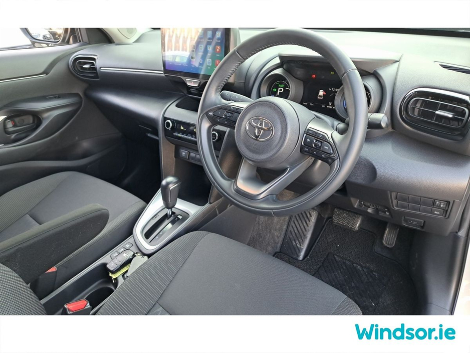 2021 Toyota Yaris Cross - image 10