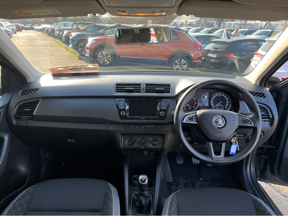 2020 Skoda Fabia - image 13