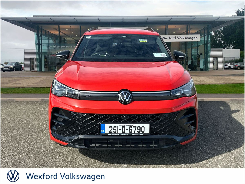 2025 Volkswagen Tiguan - image 14