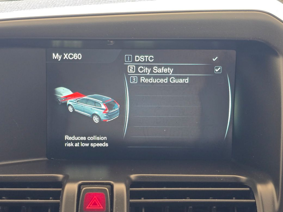 2014 Volvo XC60 - image 14