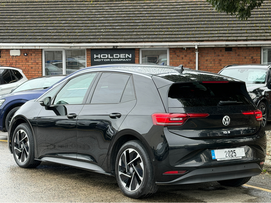 2025 Volkswagen ID.3 - image 11
