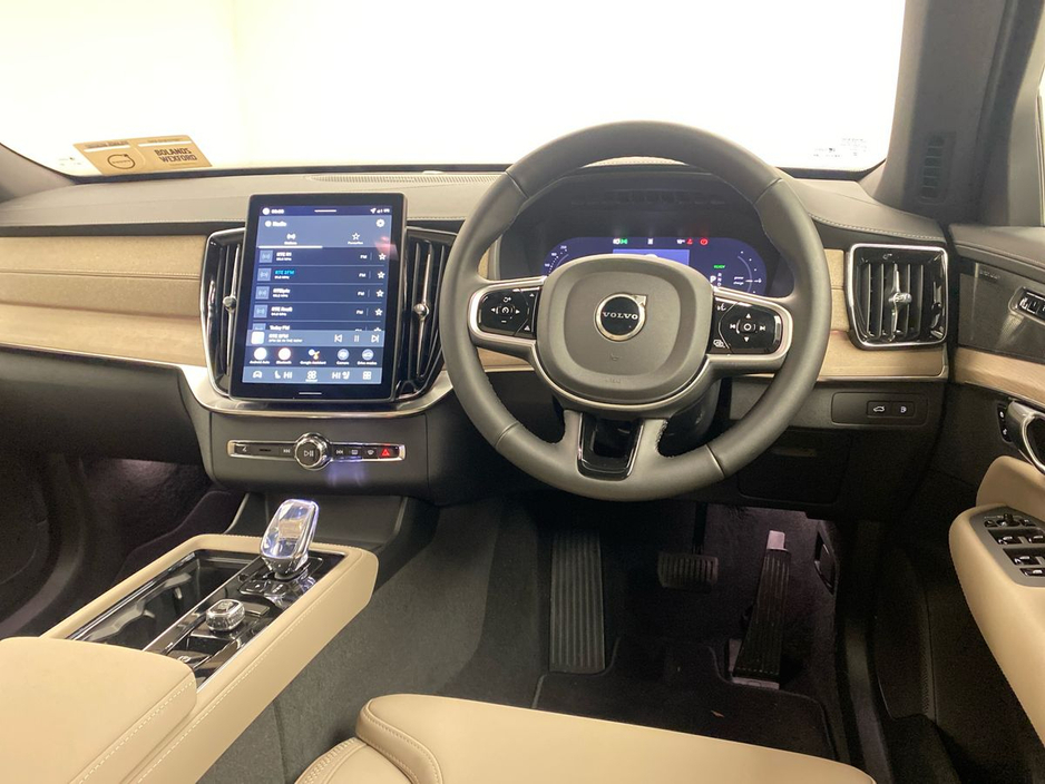 2026 Volvo XC90 - image 23