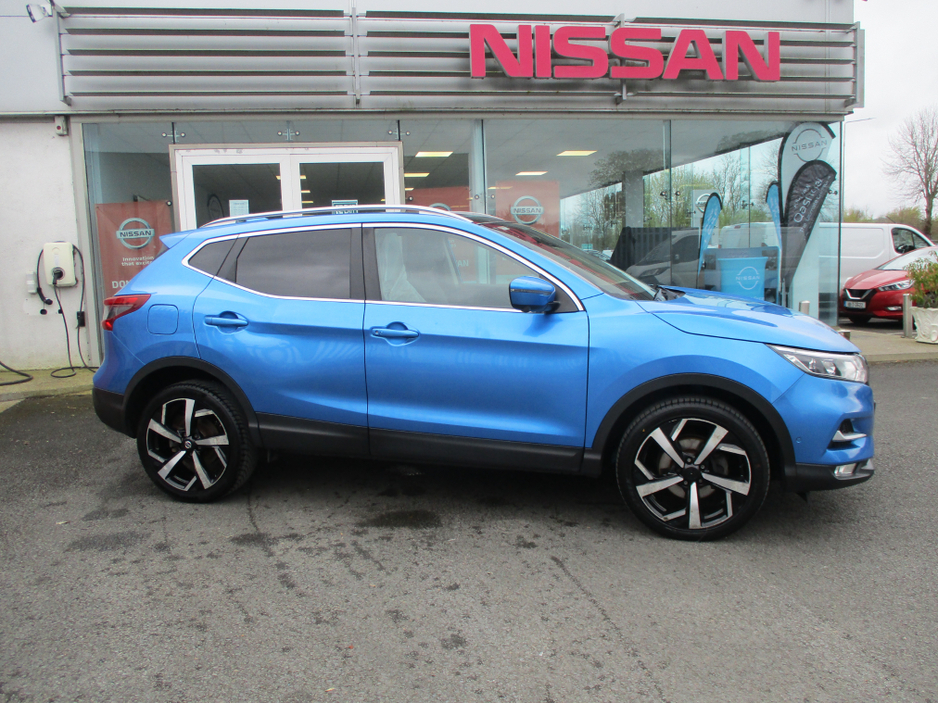 2018 Nissan Qashqai - image 3