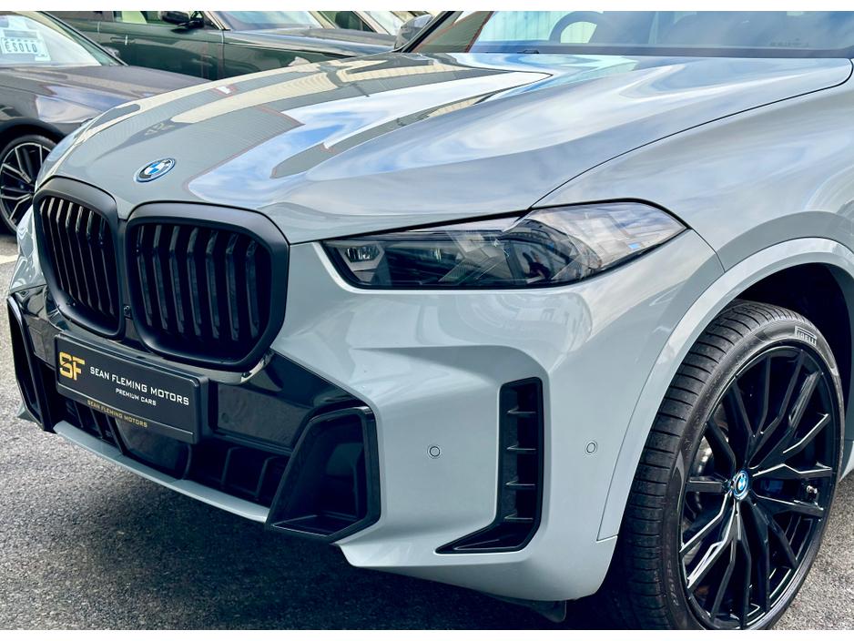 2025 BMW X5 ++TECH PACK++ XDRIVE50E M SPORT AUTO €102,950