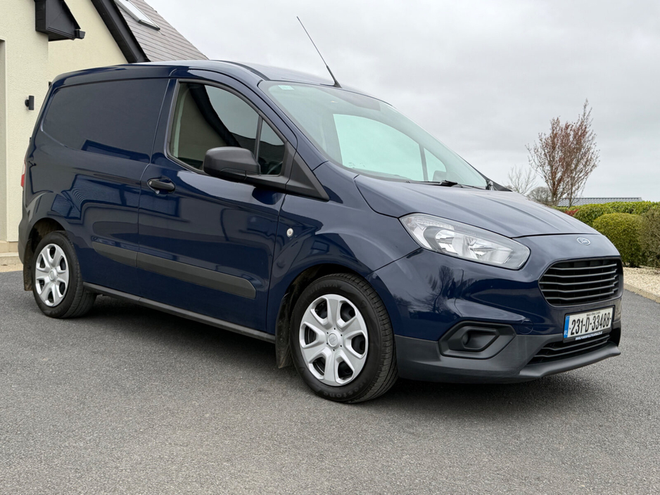 2023 Ford Transit Courier - image 19