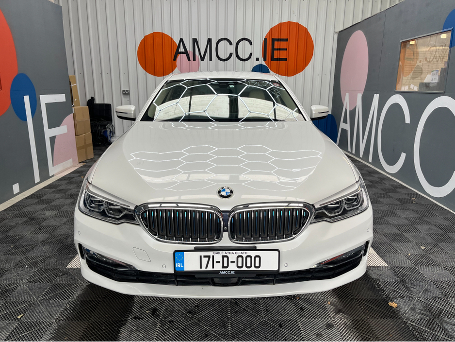 2017 BMW 5 Series - image 6