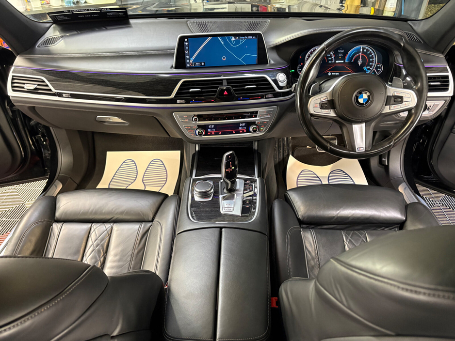 2018 BMW 7 Series - image 17