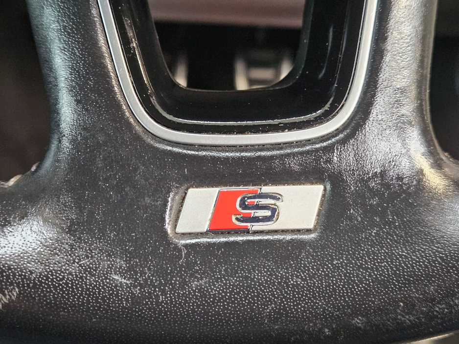 2017 Audi A4 - image 3