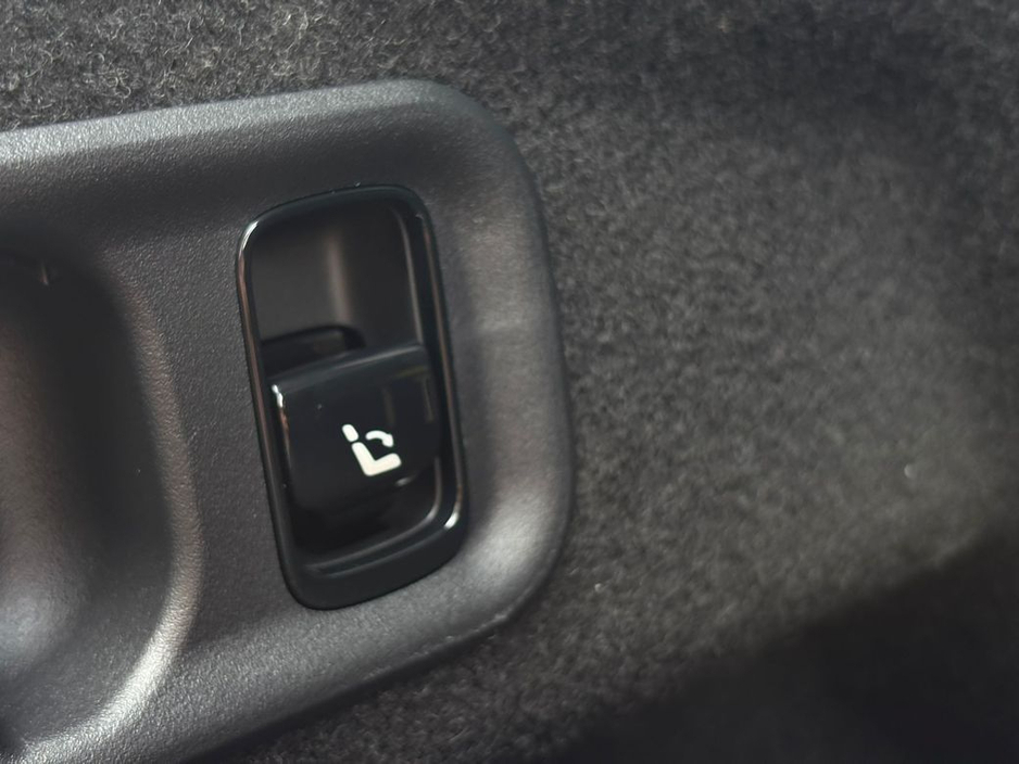 2025 Mercedes-Benz E Class - image 32