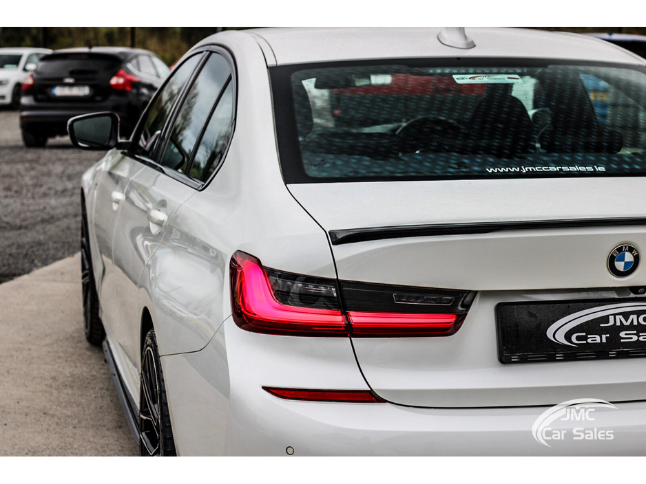 2020 BMW 3 Series - image 11