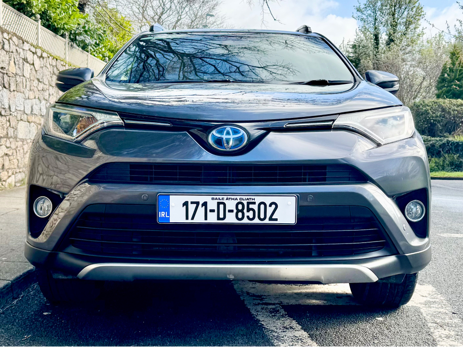 2017 Toyota Rav4 - image 12