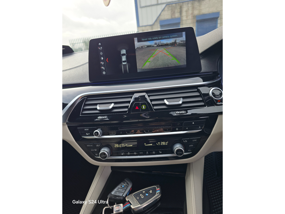 2018 BMW 5 Series - image 13