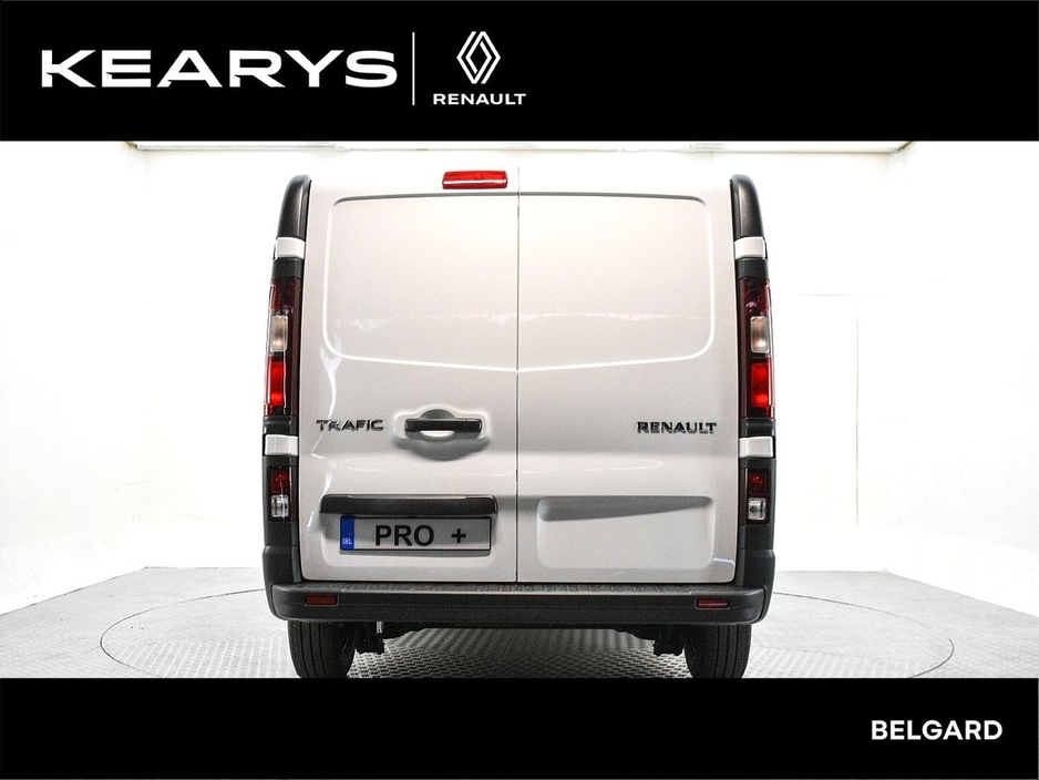 2024 Renault Trafic - image 2