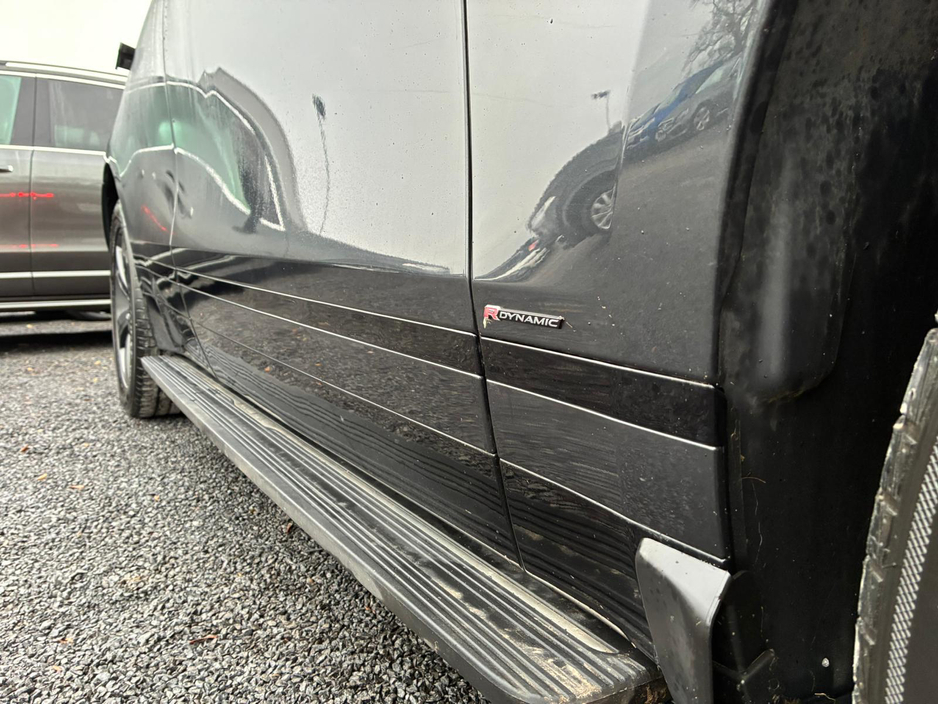 2018 Land Rover Range Rover Velar - image 25