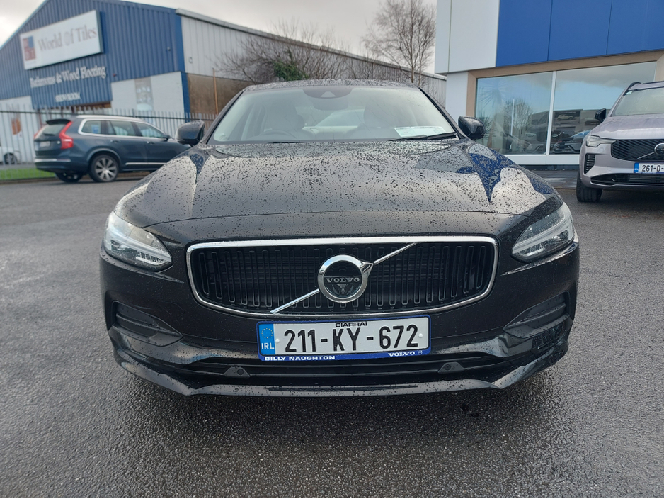 2021 Volvo S90 D4 MOMENTUM AT 4DR AUTO €34,950