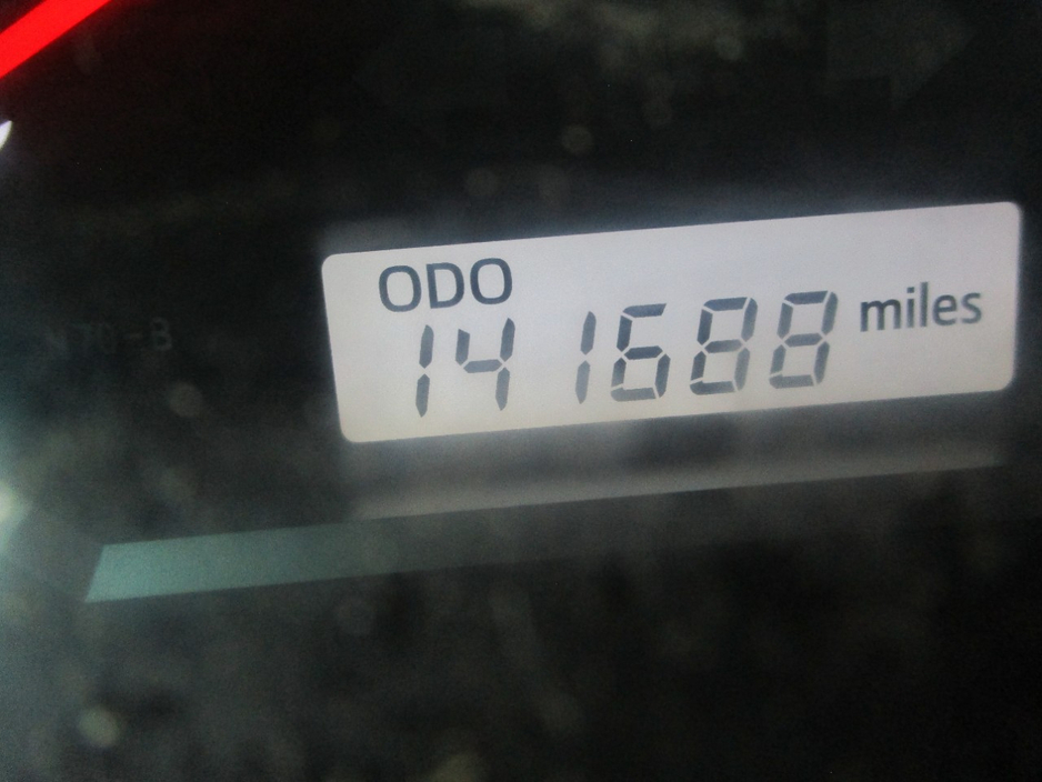 2013 Toyota Hilux - image 13