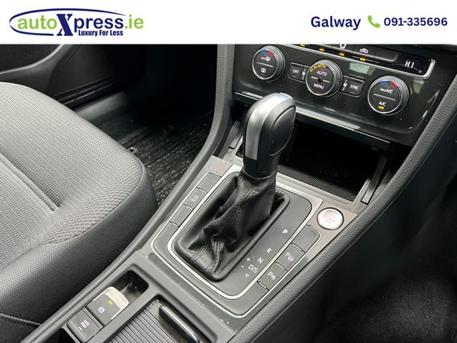 2020 Volkswagen Golf - image 17