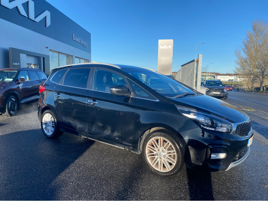 2017 Kia Carens OR RONDO EX 5DR €11,900