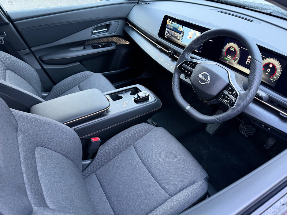 2026 Nissan Ariya - image 18