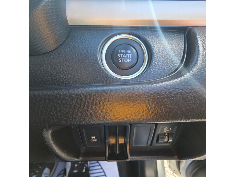 2016 Suzuki Swift - image 20