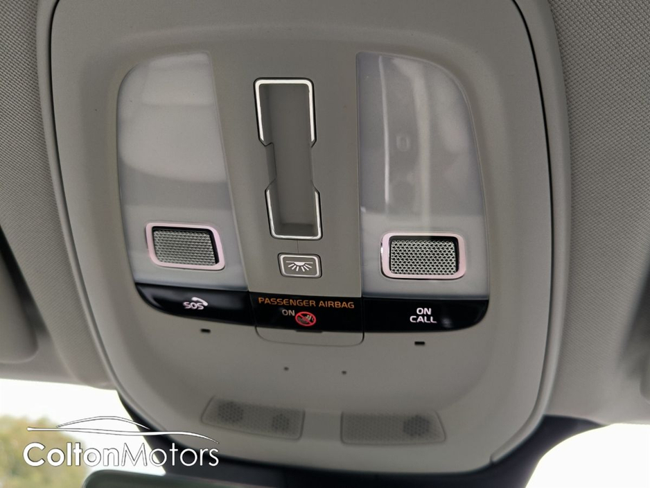 2022 Volvo XC60 - image 23