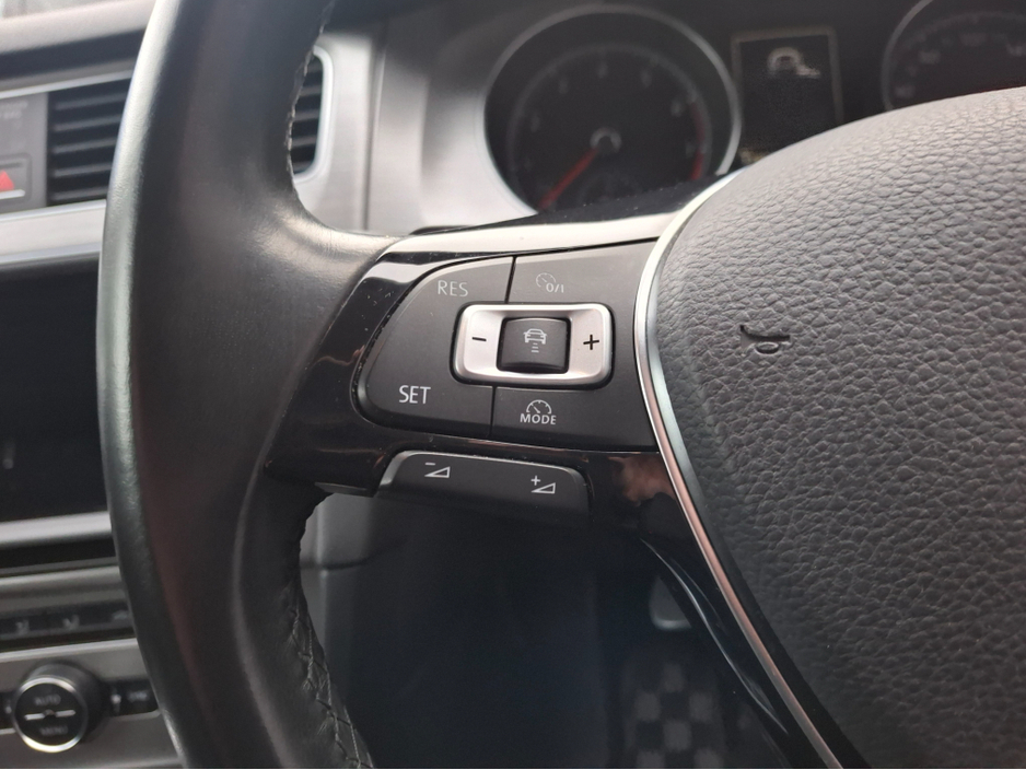 2016 Volkswagen Golf 1.2 AUTO €13,950