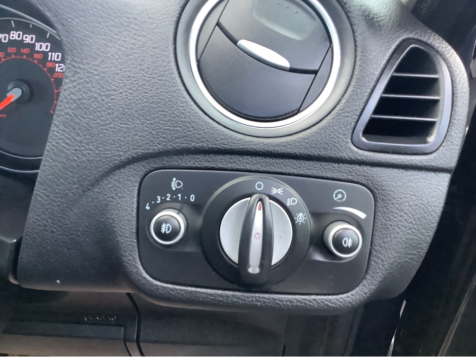 2011 Ford Galaxy - image 8