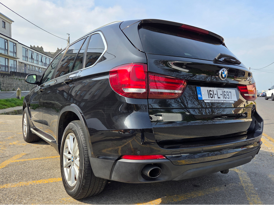 2016 BMW X5 - image 4