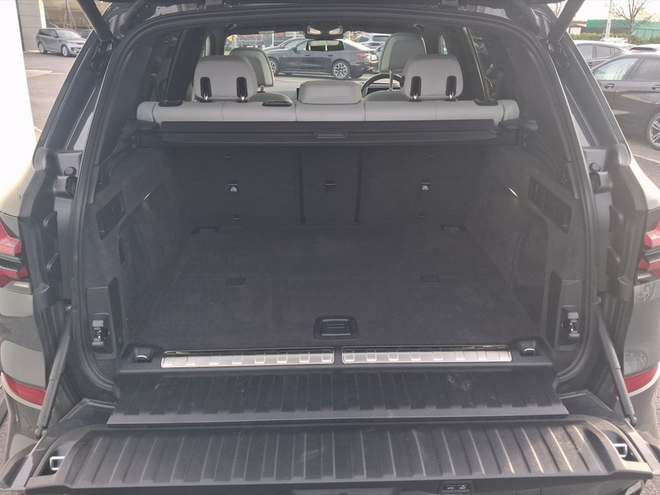 2025 BMW X5 xDrive50e M Sport €117,950